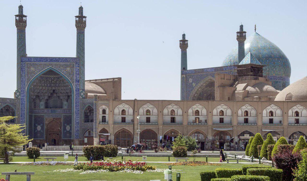 isfahan_imam_mosque_2.jpg